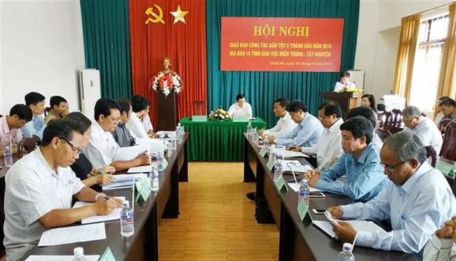 At the conference to review ethnic minority affairs in 10 Central and Central Highlands provinces in the first six months of 2018 (Photo: VNA)