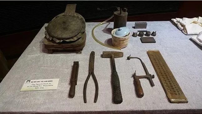 Several artefacts donated to the Hanoi Museum at the ceremony on September 12