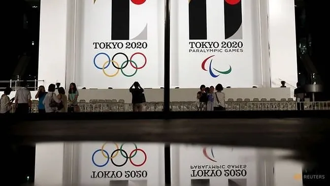Tokyo 2020 Olympic and Paralympic games emblems are displayed at Tokyo Metropolitan Government Building in Tokyo July 24, 2015. (Reuters)