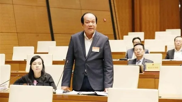 Minister-Chairman of the Government Office Mai Tien Dung speaks during the Q&A session on October 31. (Photo: VNA)