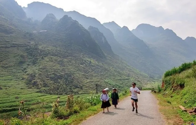 The Ha Giang International Marathon Race, also called ‘Running on the Road of Happiness’, is scheduled to kick off on April 30. (Photo: zing.vn​)