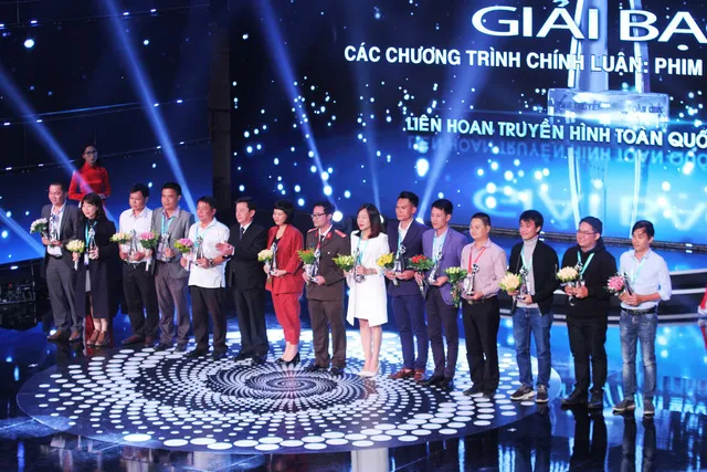 Gold prize winners of the 38th National Television Festival honoured at the ceremony
