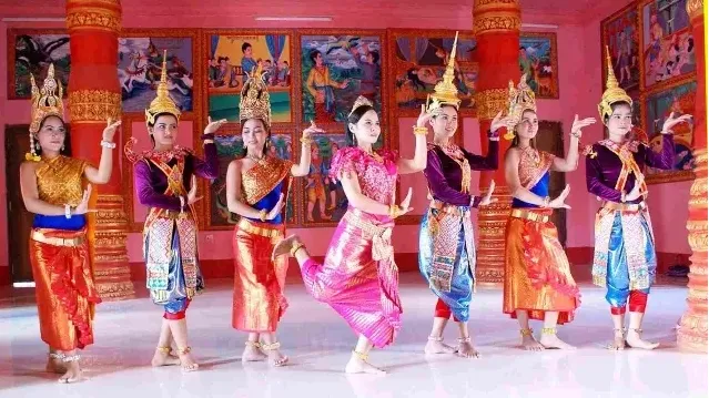 A traditional dance of Khmer ethnic people (Photo: baobaclieu.vn)