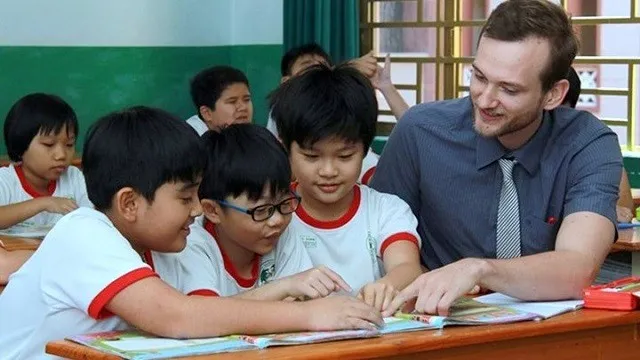 After ten months, 62,000 foreigners have paid compulsory social insurance in Vietnam. (Photo for illustration)