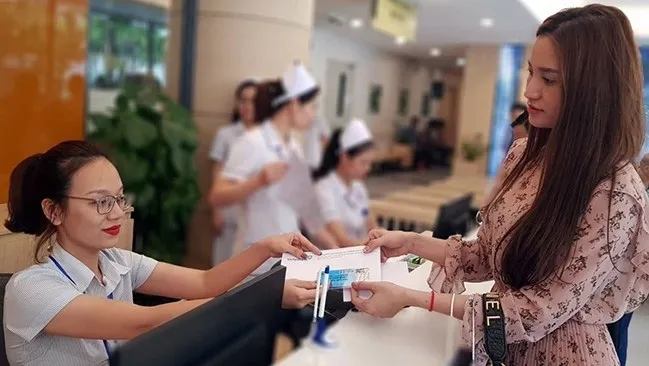 Many hospitals have developed smart medical examination and treatment.