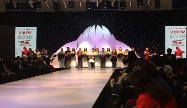 VIFF 2019 officially opened at Hanoi's Vietnam-Soviet Friendship Labour Cultural Palace on December 11. (Photo: VNA)
