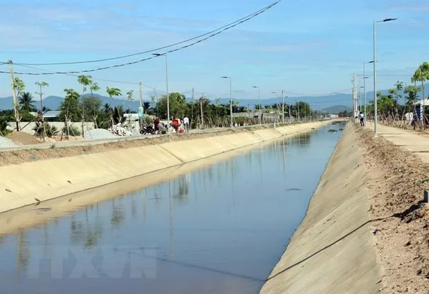 A section of the newly upgraded Cau Ngoi canal (Photo: VNA)