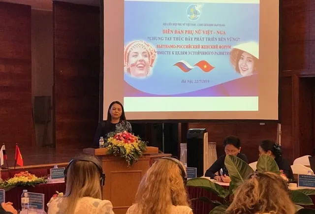 Chairwoman of the VWU Central Committee Nguyen Thi Thu Ha speaks at the event (Source: nhandan)