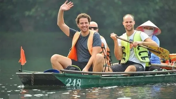 Vietnamese tourism sector sets a target of welcoming 47 million foreign tourists in 2030. (Photo: VNA)