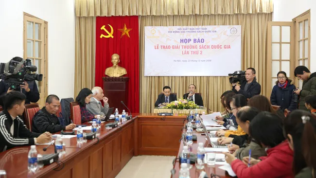 At the press conference for the second National Book Awards (Photo: VGP)