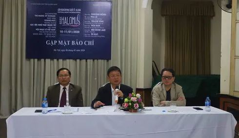 At the press conference (Photo: Urban and Economic Newspaper)