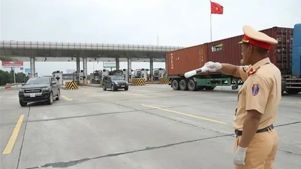 Traffic Police Department will launch a campaign from December 15 to ensure traffic safety and social order during the holidays and festivals (Source: VNA)