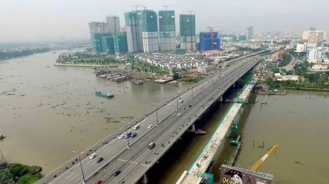 Public investment in the first eleven months of 2020 is the highest during the 2011-2020 period.