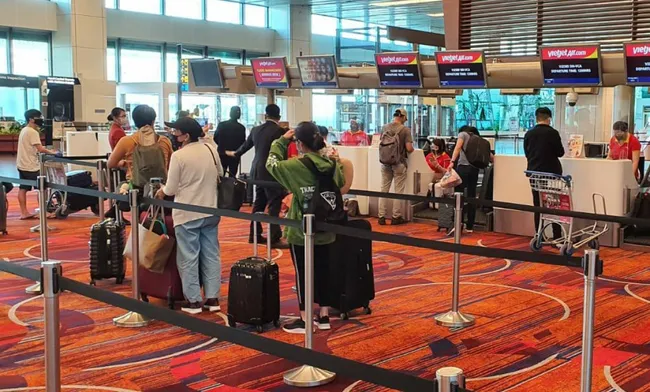 More Vietnamese citizens stranded overseas due to COVID-19 will be brought home. (Illustrative image).