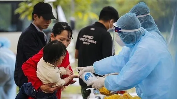 Vietnamese citizens at a quarantine establishment (Photo: VNA)