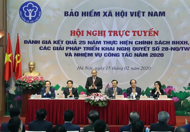 PM Phuc attends and chairs the conference. (Photo: VNA)