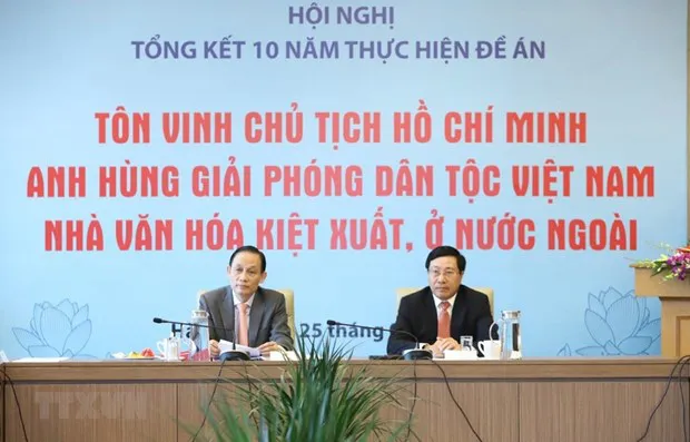 Deputy Prime Minister and Foreign Minister Pham Binh Minh (right) and Deputy Foreign Minister Le Hoai Trung co-chair the conference. (Photo: VNA)