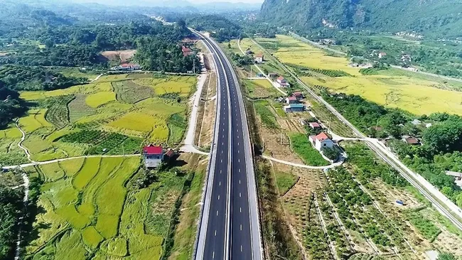 The Bac Giang-Lang Son Expressway