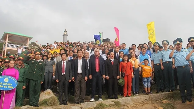 The flag salutation ceremony is attended by 300 people.