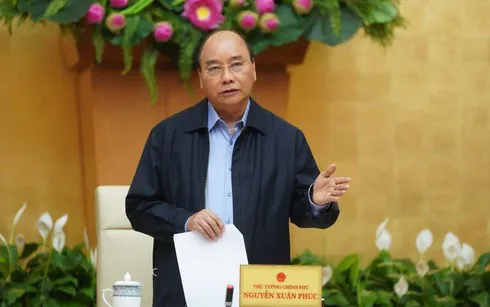 Prime Minister Nguyen Xuan Phuc urges every citizen to continue to observe the urgent measures implemented on social distancing