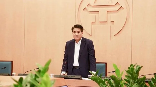 Hanoi City People's Committee Chairman Nguyen Duc Chung speaks at a meeting on COVID-19 prevention and control, April 8, 2020. (Photo: NDO/An Tran)
