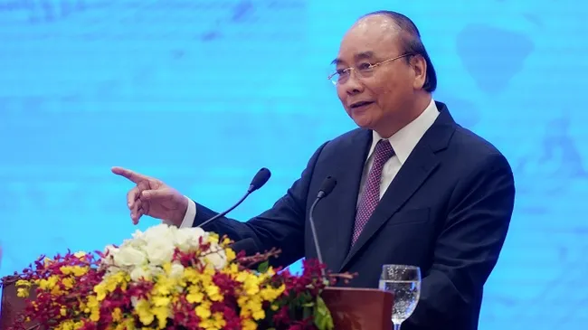 Prime Minister Nguyen Xuan Phuc speaks at the meeting. (Photo: VGP)