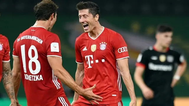 Soccer Football - DFB Cup - Final - Bayer Leverkusen v Bayern Munich - Olympiastadion, Berlin, Germany - July 4, 2020 Bayern Munich's Robert Lewandowski celebrates scoring their fourth goal, following the resumption of play behind closed doors after the outbreak of the coronavirus disease. (Photo: Reuters)