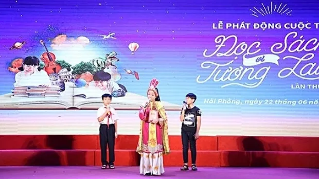 Children retell the content of their favourite books at the launching ceremony