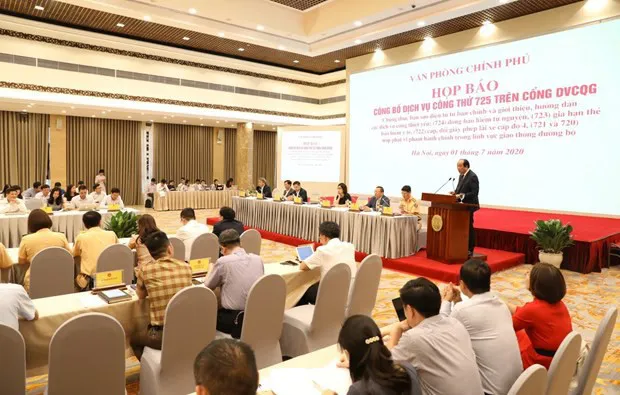 A press conference introduces six new public services on the National Public Service Portal. (Photo: VNA)