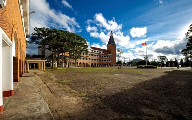 Da Lat Pedagody College, a unique architecture built in 1927 by the French. (Photo: dichoidalat.com)