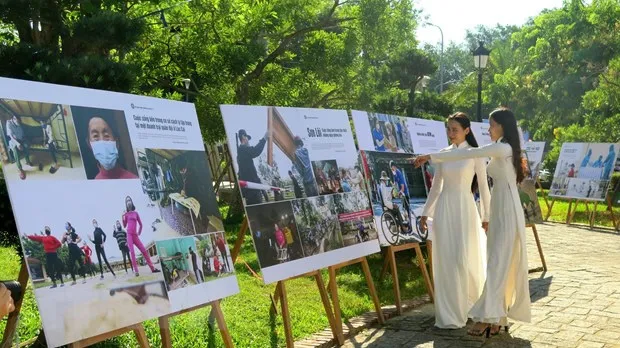 At the exhibition (Photo: VNA)