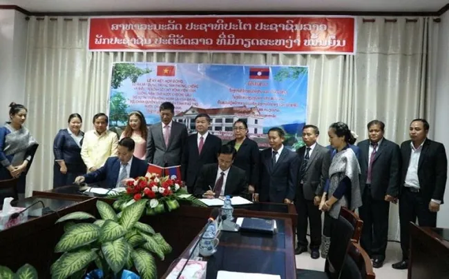 At the signing ceremony. (Photo: NDO)
