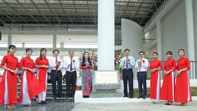 An inauguration ceremony for Vinh Phuc High School for Gifted Students was held on August 18.