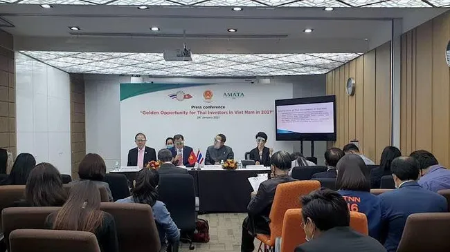 The press conference on the opportunity for Thai investors in Vietnam (Photo: Nam Dong)
