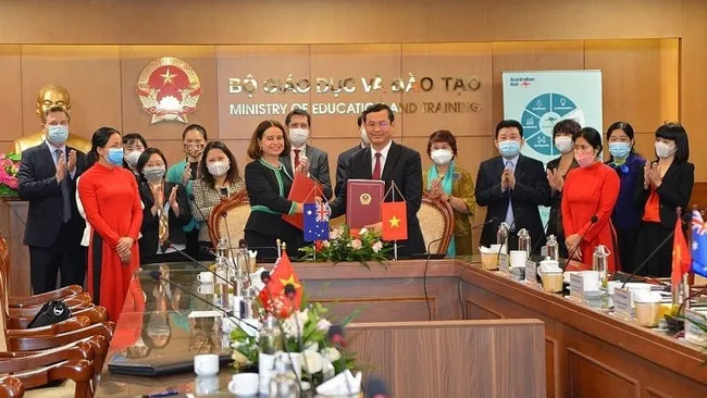 The Australian Embassy in Vietnam and the Ministry of Education and Training announce the second phase of the Aus4Skills programme. (Photo courtesy of the Australian Embassy in Vietnam)