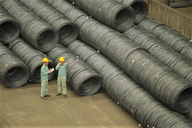 Hoa Phat Group 's workers checking steel inventories. (Photo: hoaphat.com.vn)