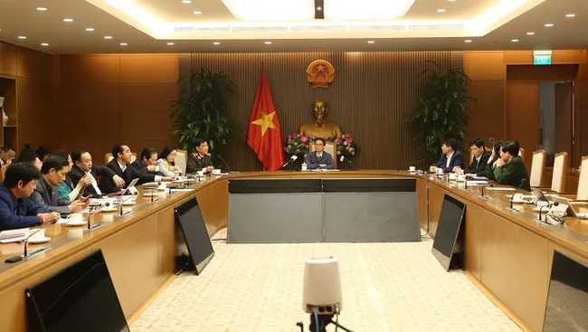 The Central Steering Committee for COVID-19 Response gather under the chair of Deputy Prime Minister Vu Duc Dam on January 21, 2021. (Photo: VGP)