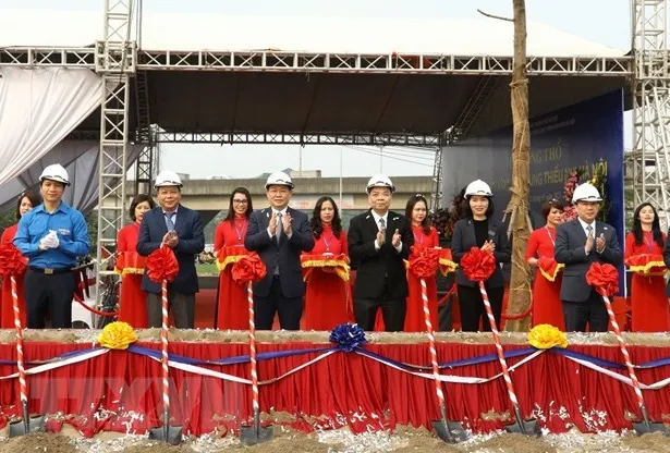 At the ground-breaking ceremony. (Photo: VNA)