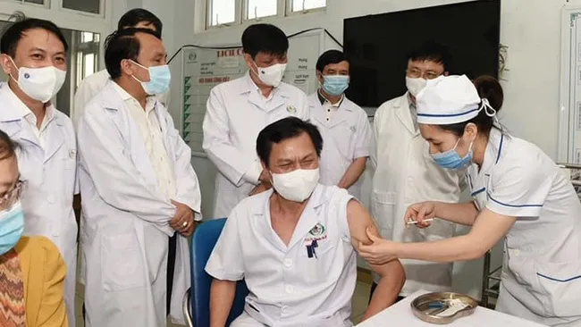 The current medical system in Vietnam is well qualified to handle reactions and complications following COVID-19 vaccination.