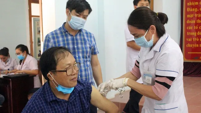 Vietnam recorded five new cases of COVID-19 in the past 12 hours to 6pm on April 21, raising the national count to 2,806, according to the Health Ministry.