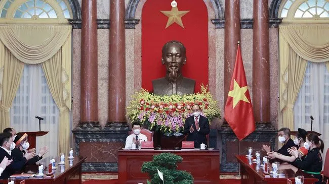 President Nguyen Xuan Phuc speaking at his reception for outstanding ethnic minority people from Bac Giang province. (Photo: VNA)