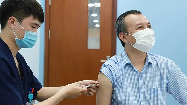 The national COVID-19 vaccine fund has received more than VND5.08 trillion. (Photo: VGP)