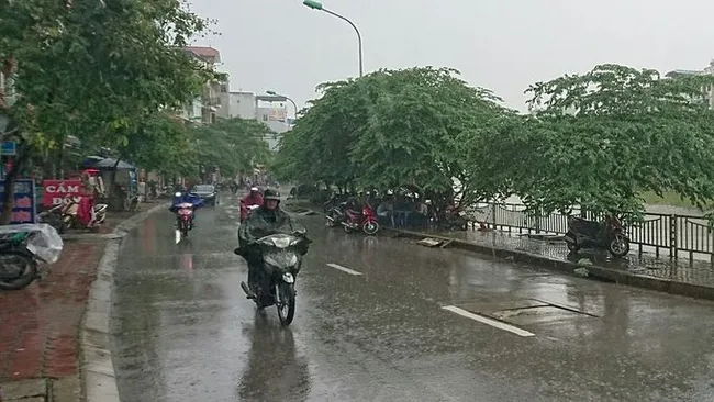 Moderate and heavy rains and thunderstorms are expected to hit the capital city of Hanoi from the evening of June 6. (Image for illustration. Photo: VOV)
