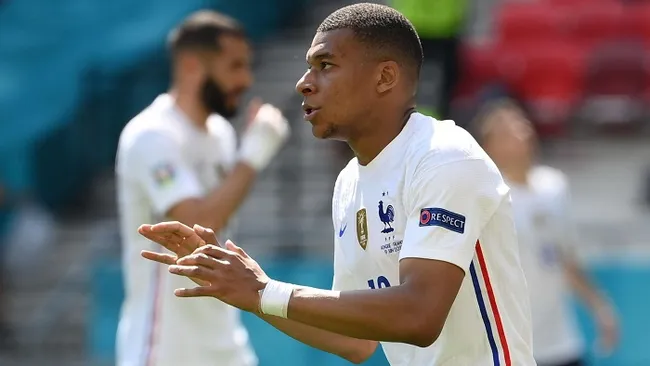 France's Kylian Mbappe reacts. (Photo: Reuters)