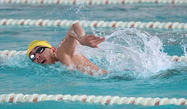 Vietnamese swimmer Nguyen Huy Hoang in action.