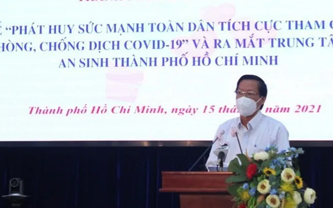 Permanent Deputy Secretary of the Ho Chi Minh City Party Committee Phan Van Mai speaks at the event.