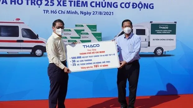 Ho Chi Minh City receives medical supplies, vehicles donated by THACO for COVID-19 fight (Photo: VNA)
