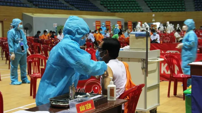 A vaccination site in Da Nang