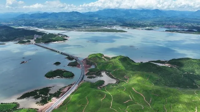 Vinh Thuc island in Mong Cai City (Photo courtesy of the collaborator)