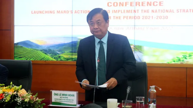 Minister of Agriculture and Rural Development Le Minh Hoan speaking at the conference. (Photo: baotainguyenmoitruong.vn)